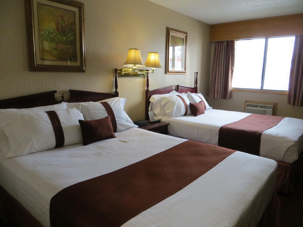 Howard Johnson By Wyndham Red Deer Exterior foto