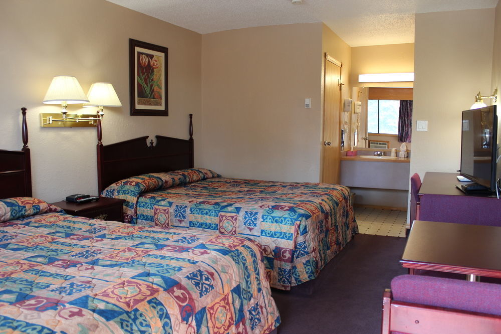 Howard Johnson By Wyndham Red Deer Exterior foto